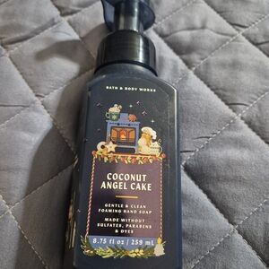Bath & Body Works Coconut Angel Cake Foaming Hand Soap - Blue Discontinued